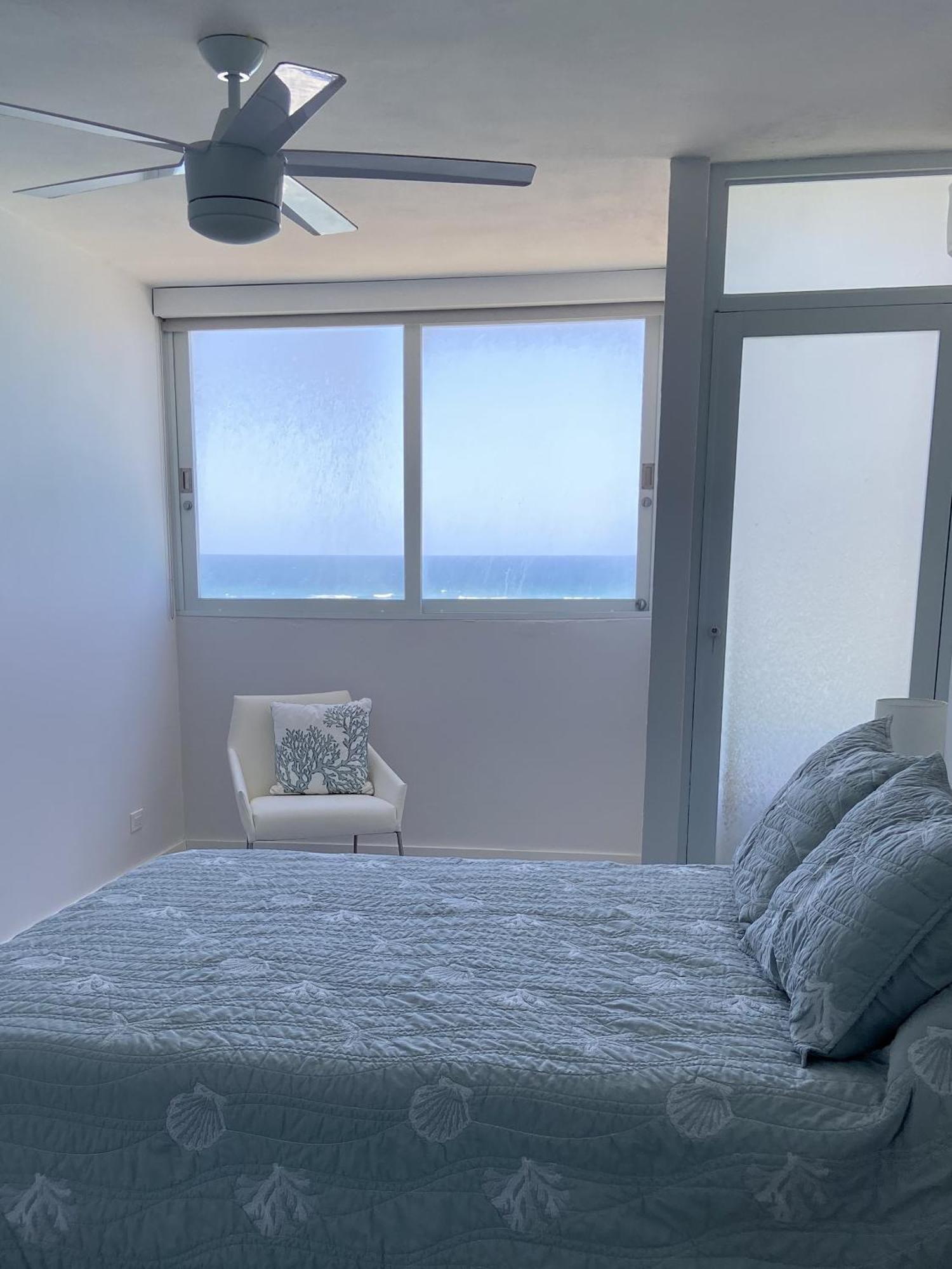 Kasa Blue Ocean - 2 Bed 2 Bath For 4 Ocean View Balcony Beachfront Condo Pool Сан-Хуан Экстерьер фото